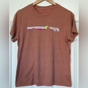 🌄 The North Face Women’s Graphic Tee Large Rust Pink Retro Mountain Logo Shirt